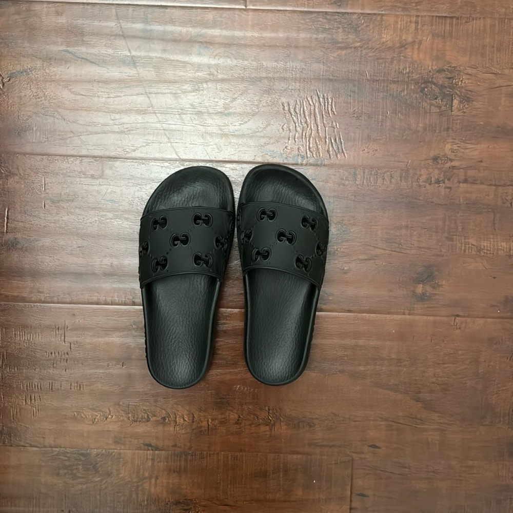 Gucci Women’s Black Rubber Slides size 7